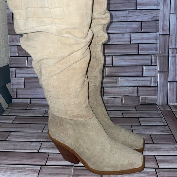 Vince Camuto Women's Alimber Slouch Leather Riding Boots Beige Size 8.5 - Picture 2 of 8